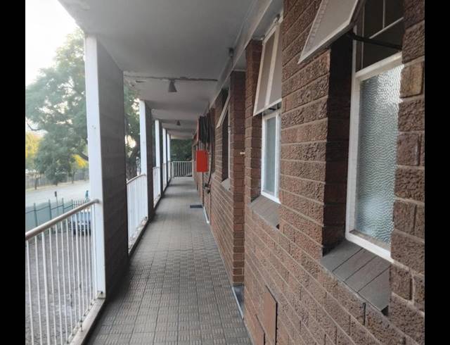 2 BEDROOM APARTMENT FOR SALE IN ARCADIA